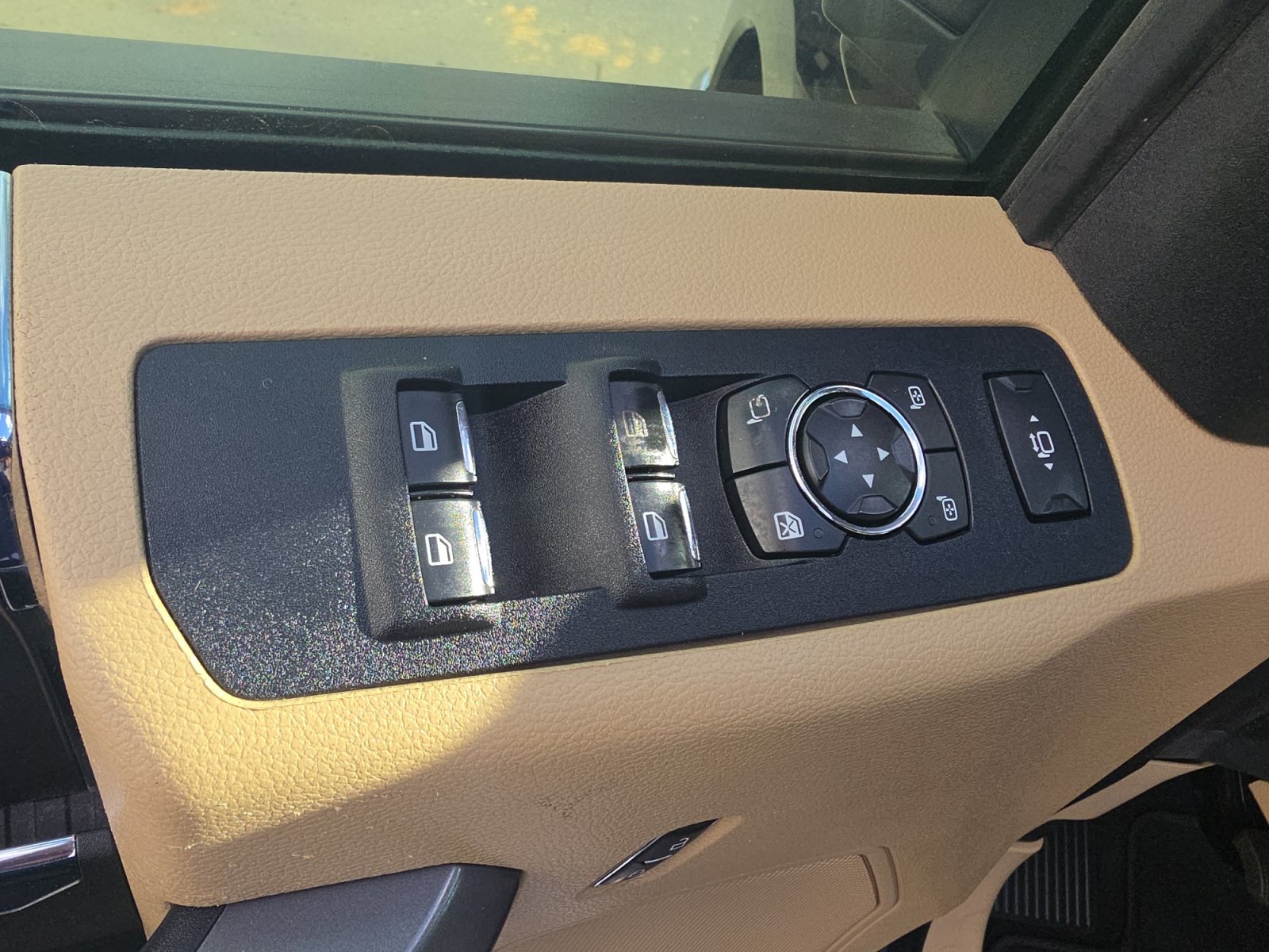 Used 2020 Ford F350 XLT w/ XLT Premium Package AWD/4WD image 11