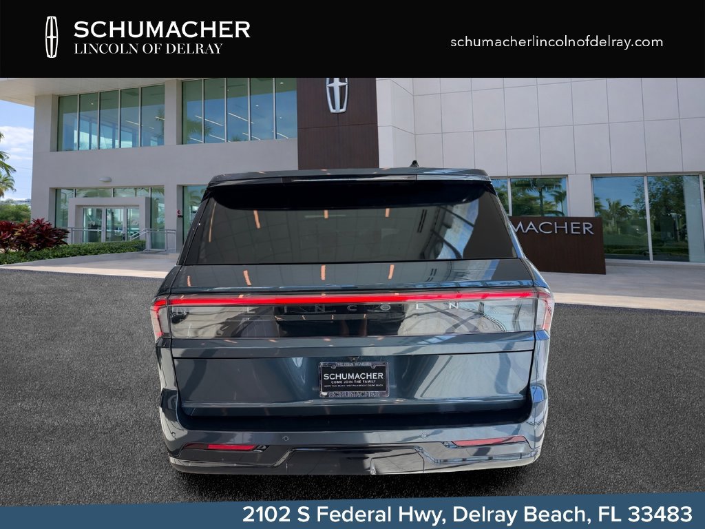 New 2026 Lincoln Navigator Reserve w/ Jet Appearance Package AWD/4WD image 6