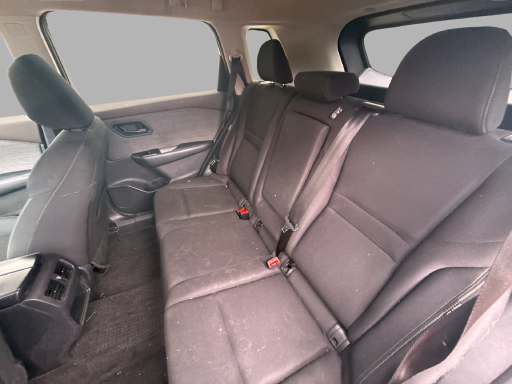 Used 2023 Nissan Rogue S AWD/4WD image 12