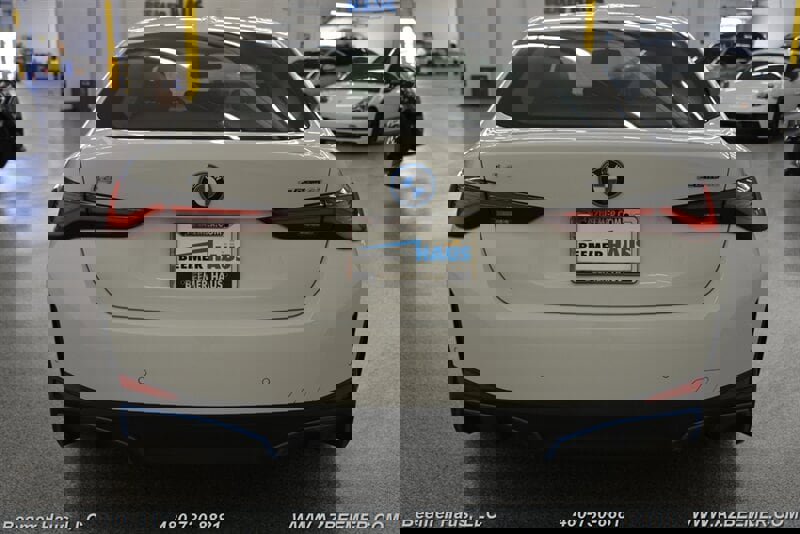 Used 2022 BMW i4 eDrive40 image 11