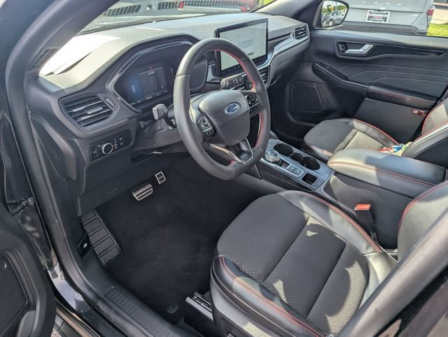 Used 2023 Ford Escape ST-Line w/ Tech Pack #1 AWD/4WD image 14
