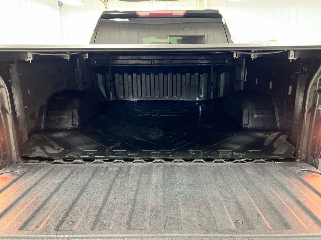 Used 2020 GMC Sierra 1500 SLE w/ SLE Value Package image 22