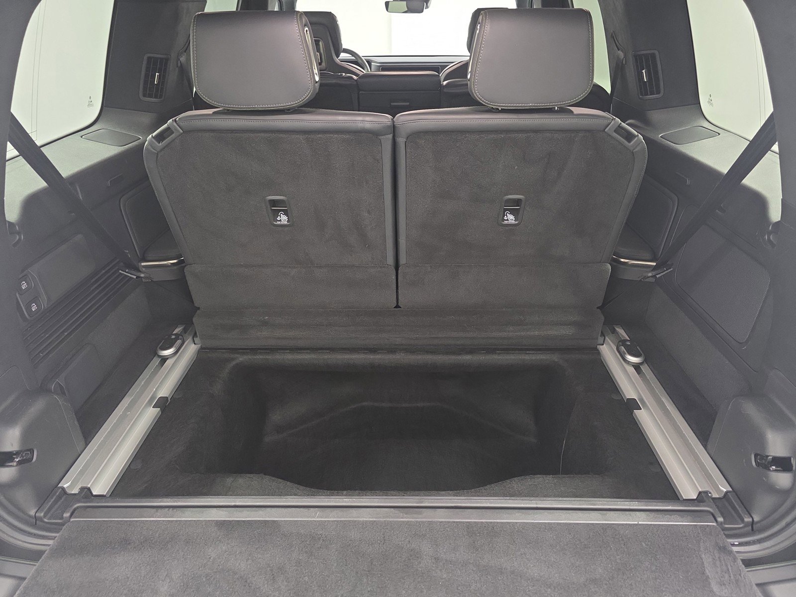 Used 2024 Rivian R1S Adventure AWD/4WD image 26