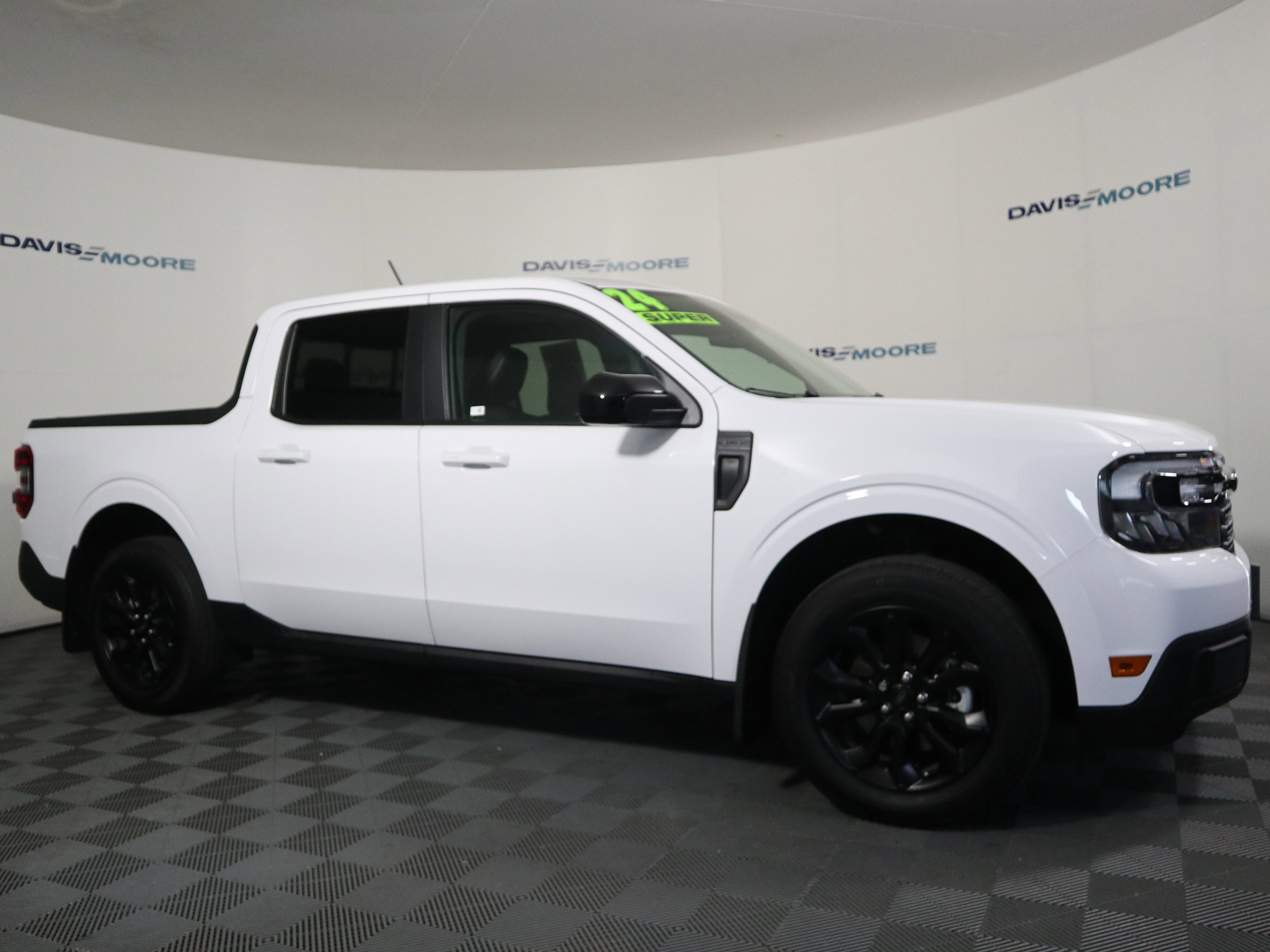 Used 2024 Ford Maverick Lariat w/ Black Appearance Package image 4