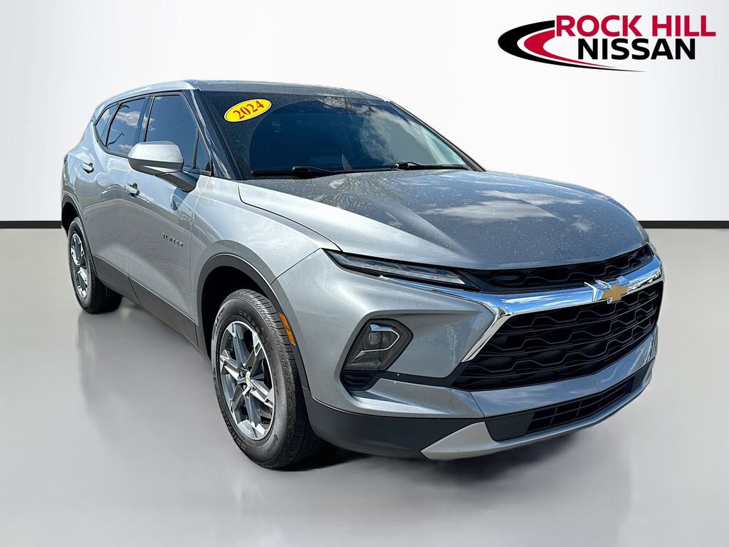 Used 2024 Chevrolet Blazer LT AWD/4WD image 1