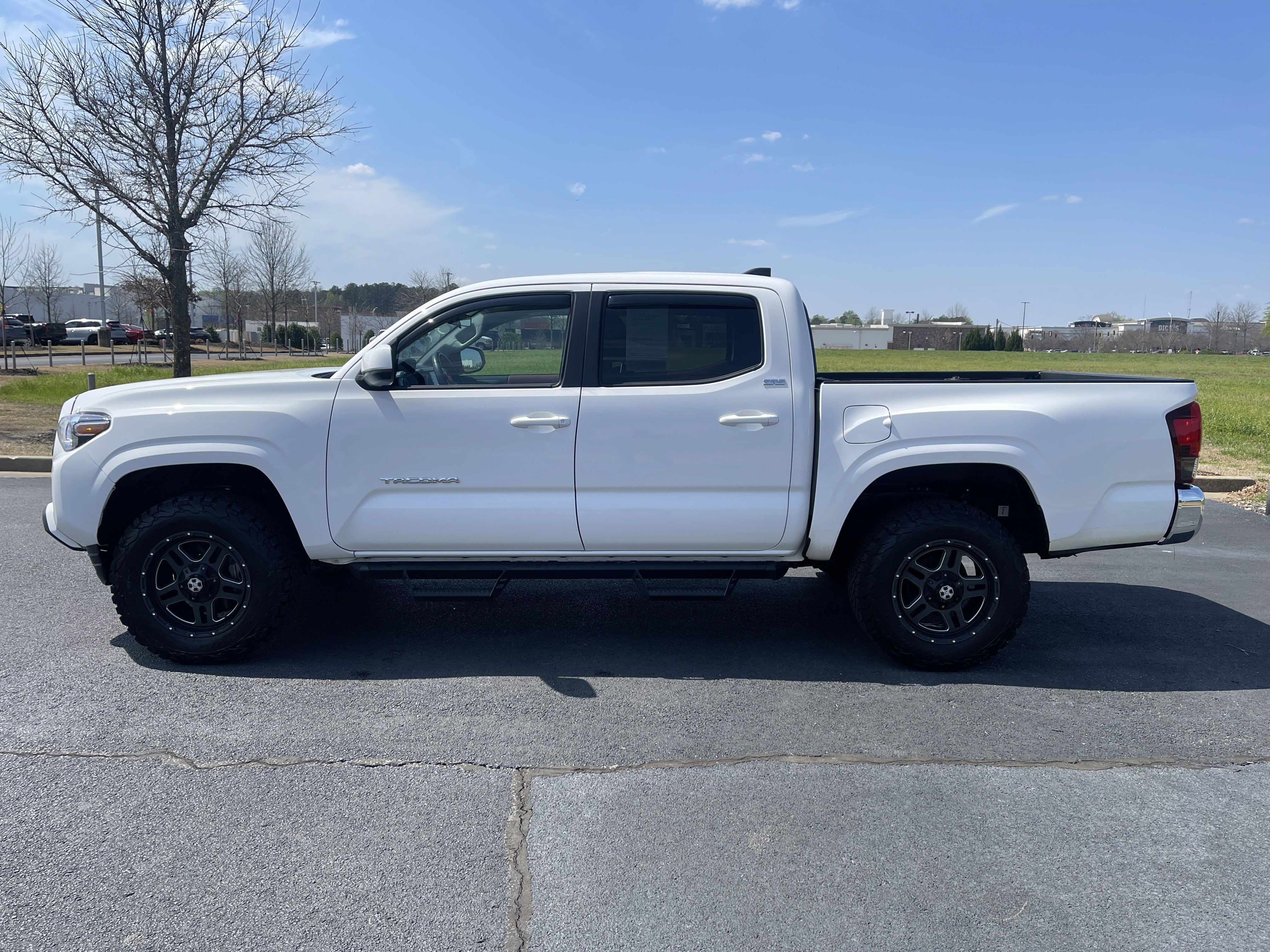 Used 2022 Toyota Tacoma SR5 image 6