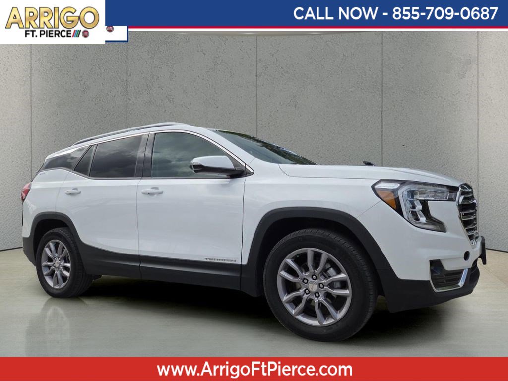 Used 2024 GMC Terrain SLT image 1