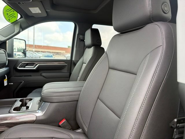 New 2026 Chevrolet Silverado 2500 LTZ w/ LTZ Plus Package AWD/4WD image 13