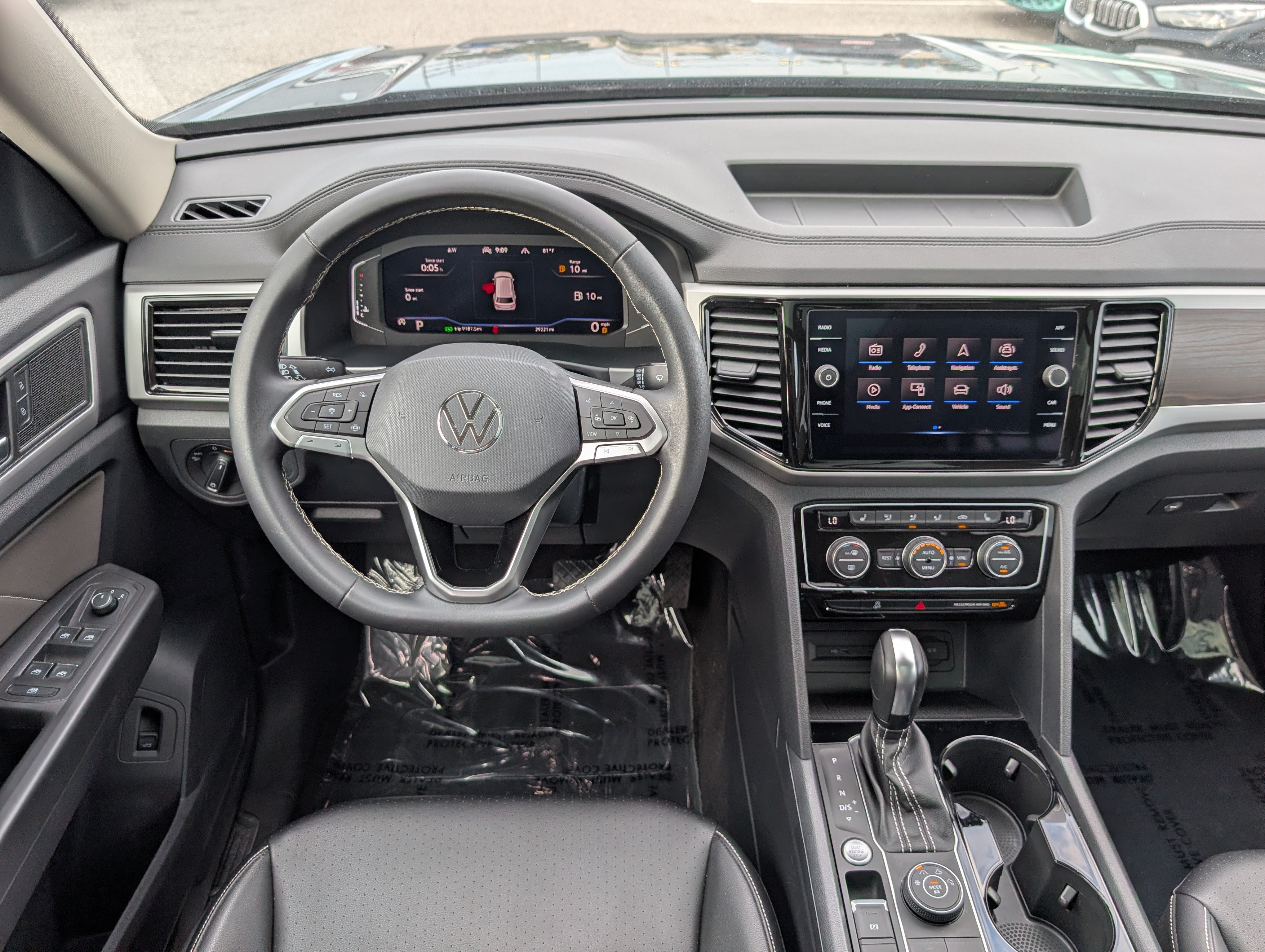 Used 2023 Volkswagen Atlas SE w/ Panoramic Sunroof Package AWD/4WD image 18
