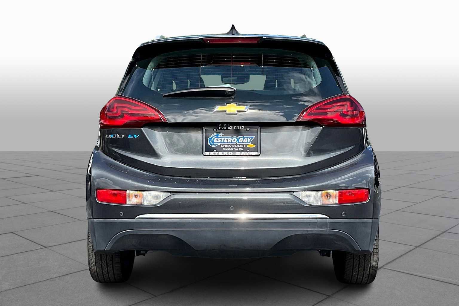 Used 2017 Chevrolet Bolt Premier w/ Driver Confidence II Package image 4