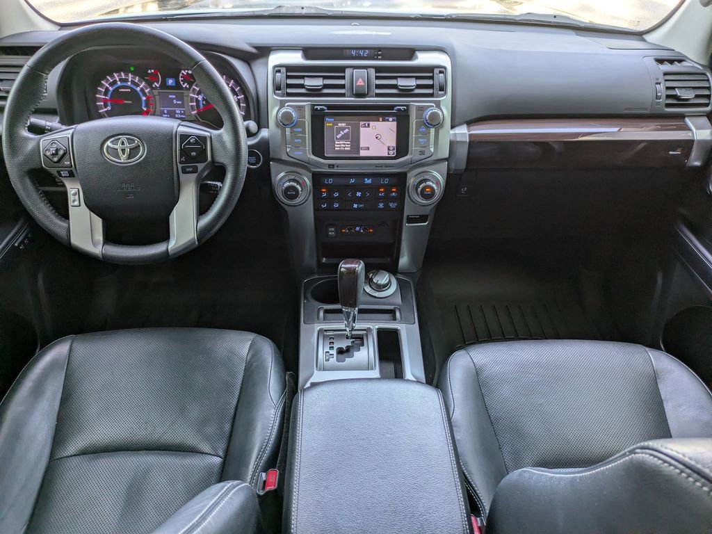 Used 2018 Toyota 4Runner Limited AWD/4WD image 15
