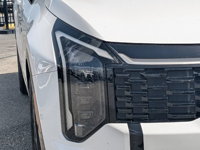 Certified 2026 Kia Sportage SX FWD image 9