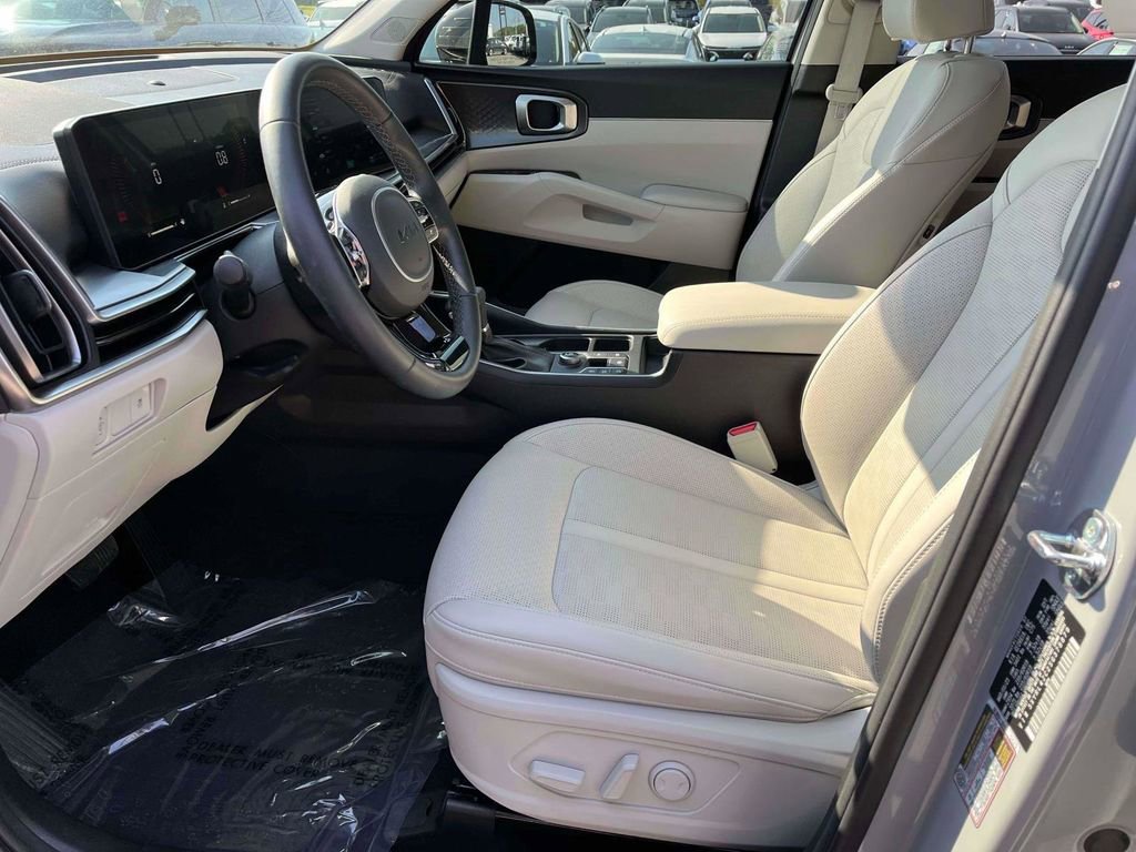 Used 2025 Kia Sorento S w/ Panoramic Sunroof Package FWD image 15