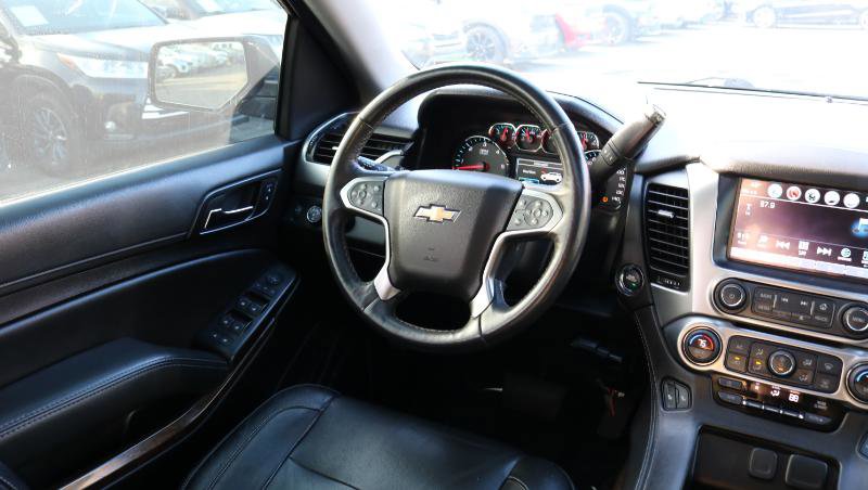 Used 2019 Chevrolet Suburban LT image 25