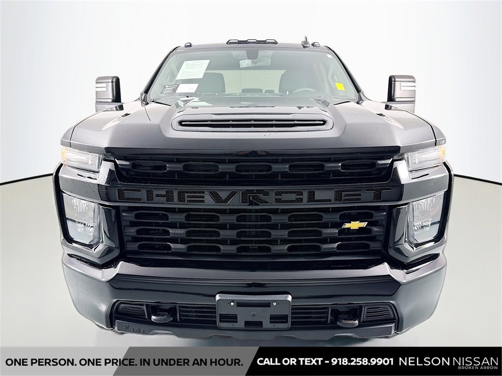 Used 2021 Chevrolet Silverado 2500 Custom w/ Custom Value Package image 2