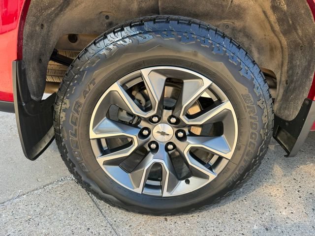 Used 2025 Chevrolet Silverado 1500 RST AWD/4WD image 11