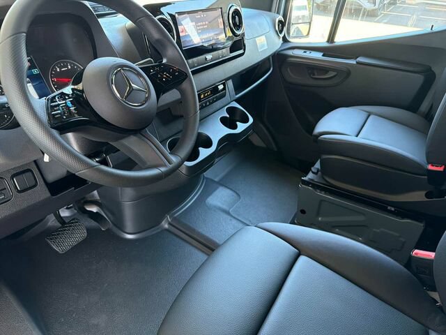 New 2026 Mercedes-Benz Sprinter 2500 image 10