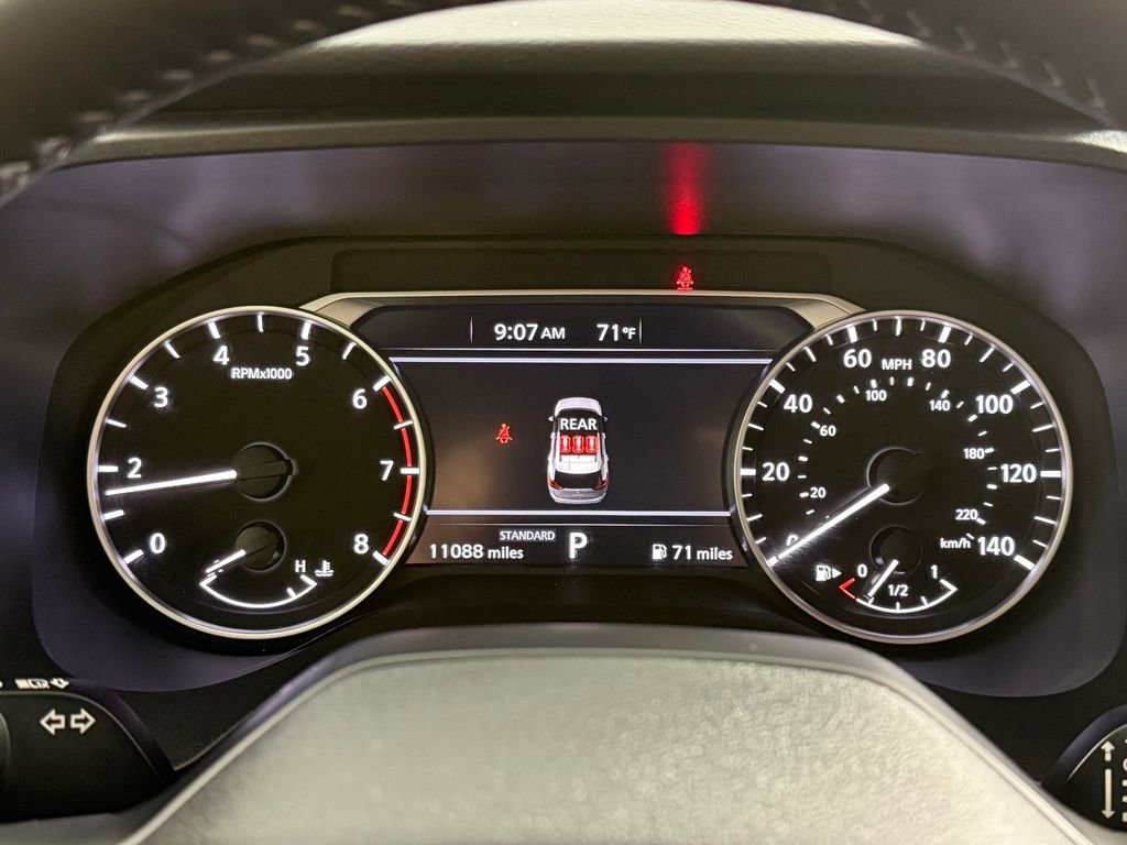 Used 2025 Nissan Rogue SV image 12