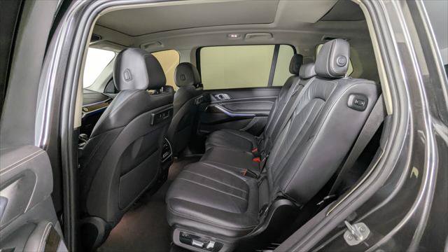Used 2019 BMW X7 xDrive40i w/ Cold Weather Package AWD/4WD image 16