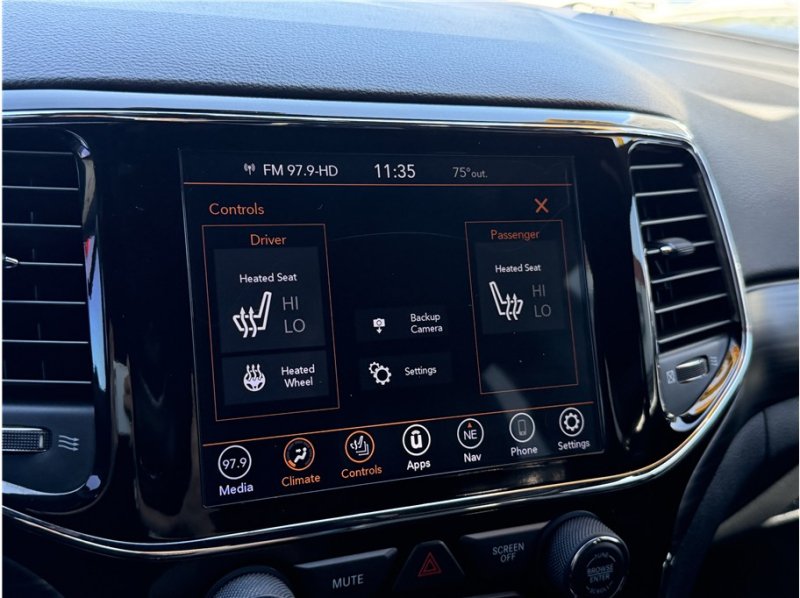 Used 2020 Jeep Grand Cherokee Altitude AWD/4WD image 45