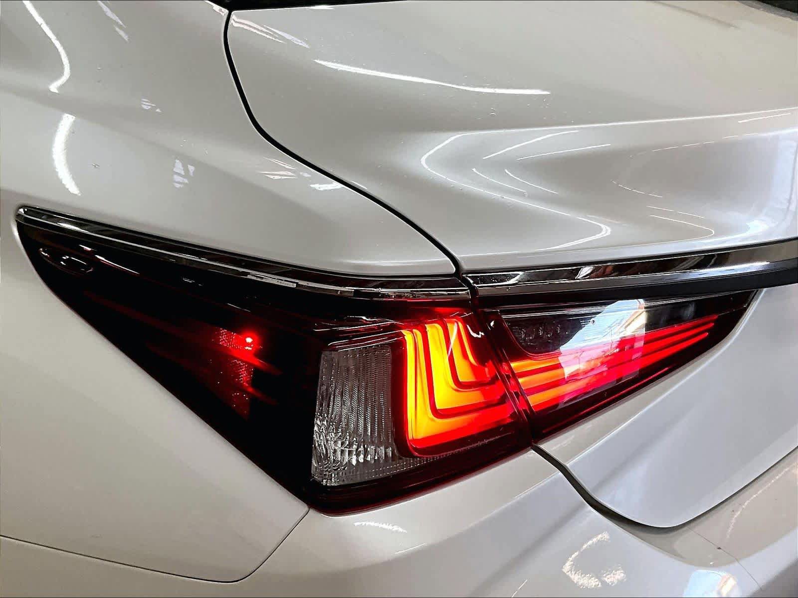 Used 2020 Lexus ES 350 w/ Premium Package FWD image 30