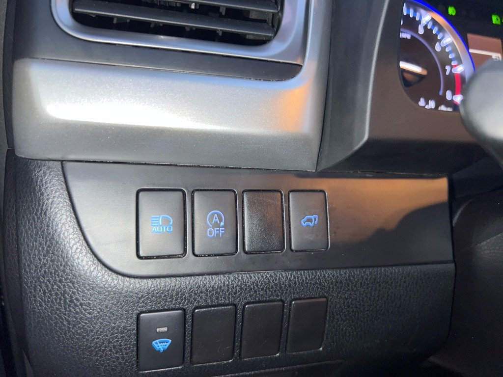 Used 2017 Toyota Highlander XLE image 31