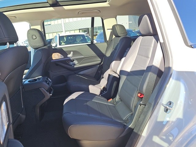 New 2026 Mercedes-Benz GLS 450 4MATIC image 11