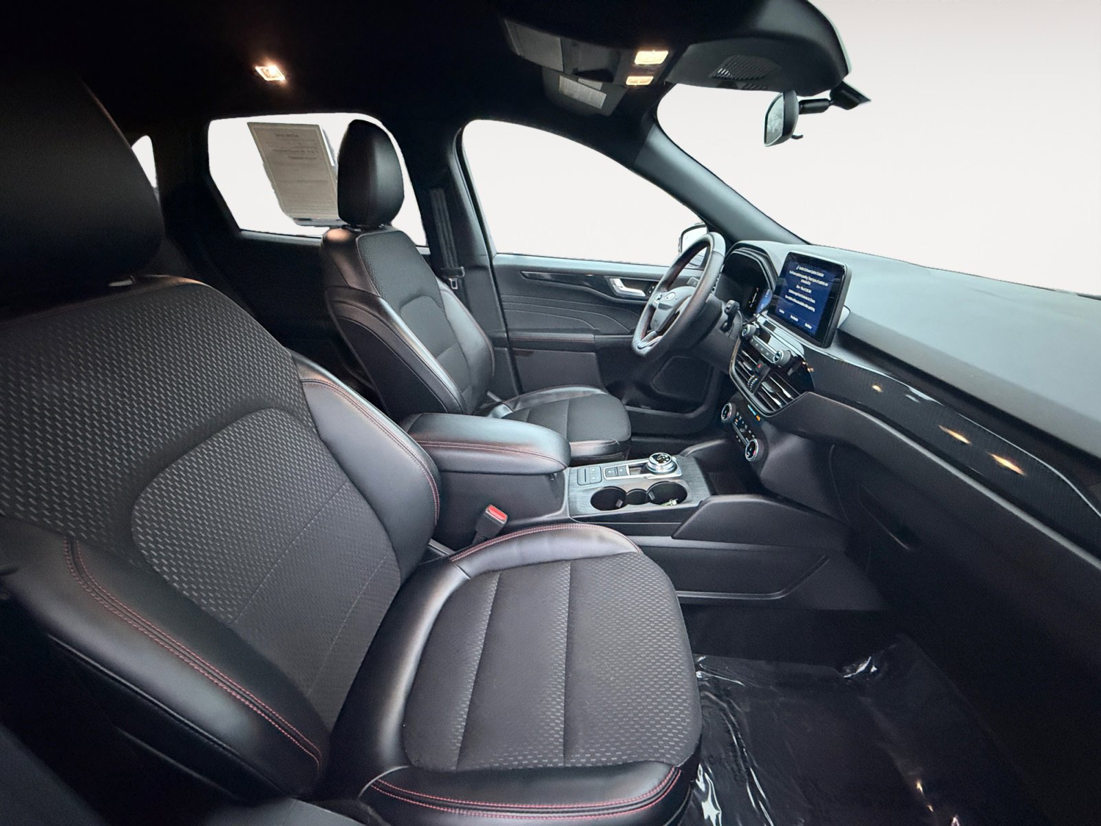 Used 2025 Ford Escape ST-Line image 15