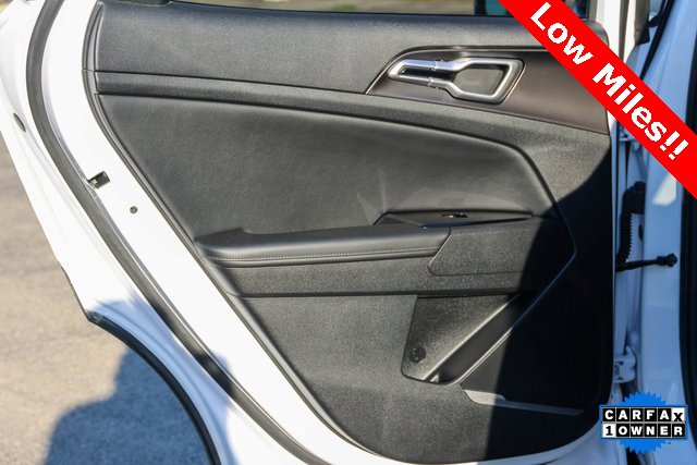 Used 2024 Kia Sportage EX image 11