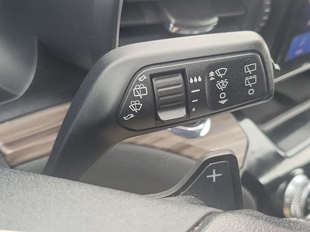 Used 2021 Ford Explorer Limited w/ Equipment Group 301A AWD/4WD image 14