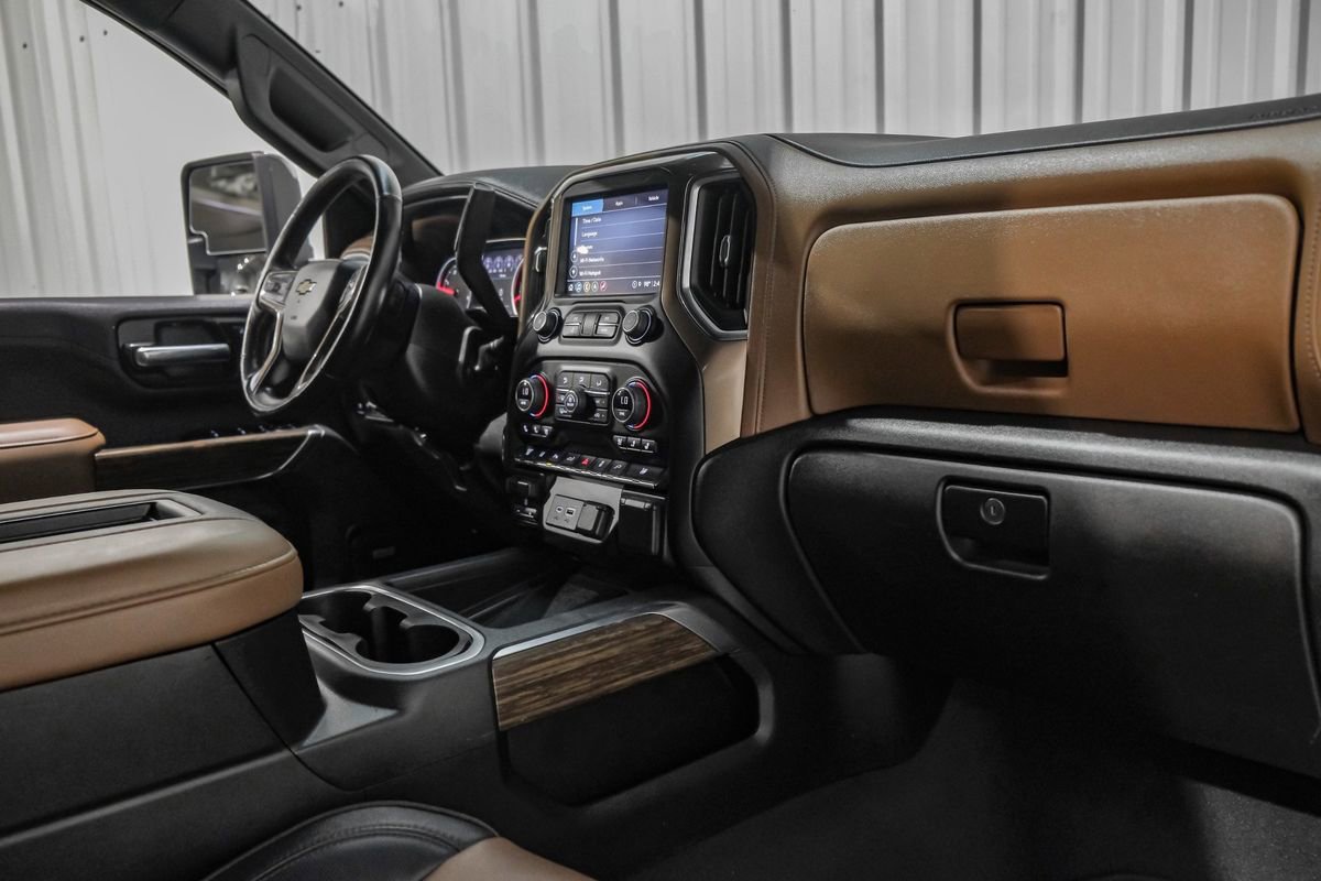 Used 2022 Chevrolet Silverado 3500 High Country image 13
