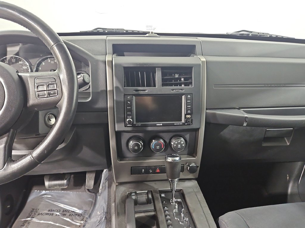 Used 2012 Jeep Liberty Sport w/ Popular Equipment Group AWD/4WD image 18