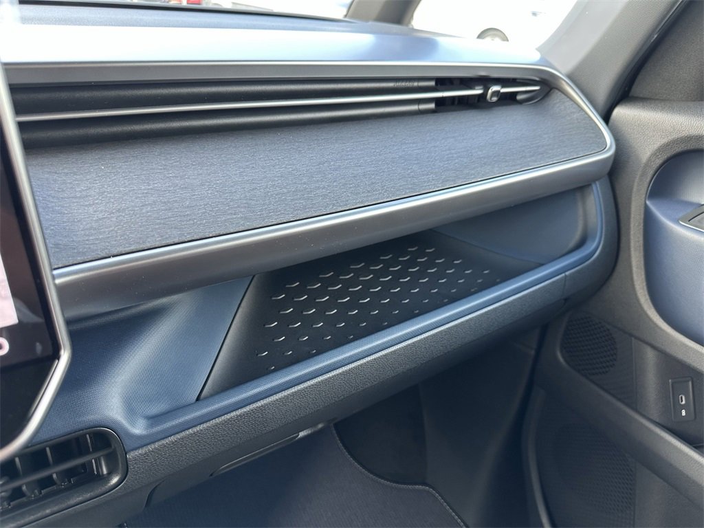 New 2025 Volkswagen ID. Buzz Pro S image 26