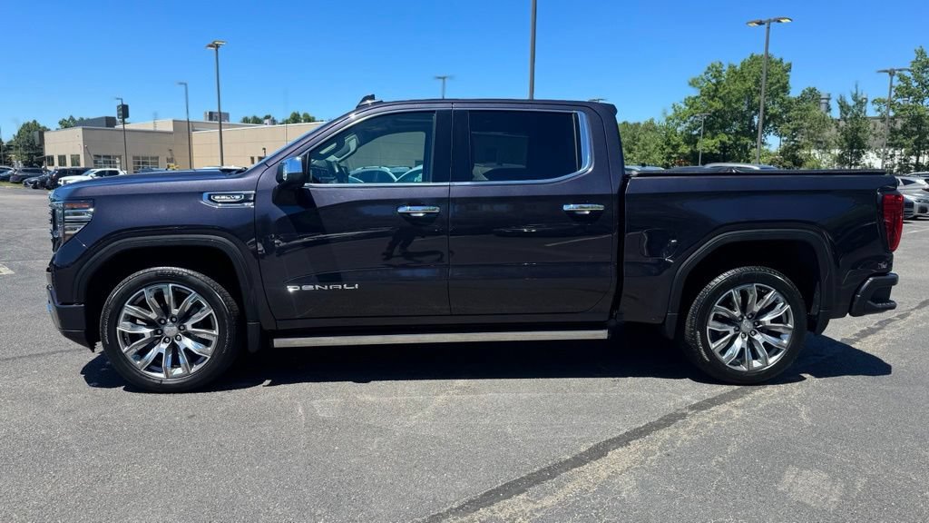 Used 2023 GMC Sierra 1500 Denali w/ Denali Reserve Package AWD/4WD image 7