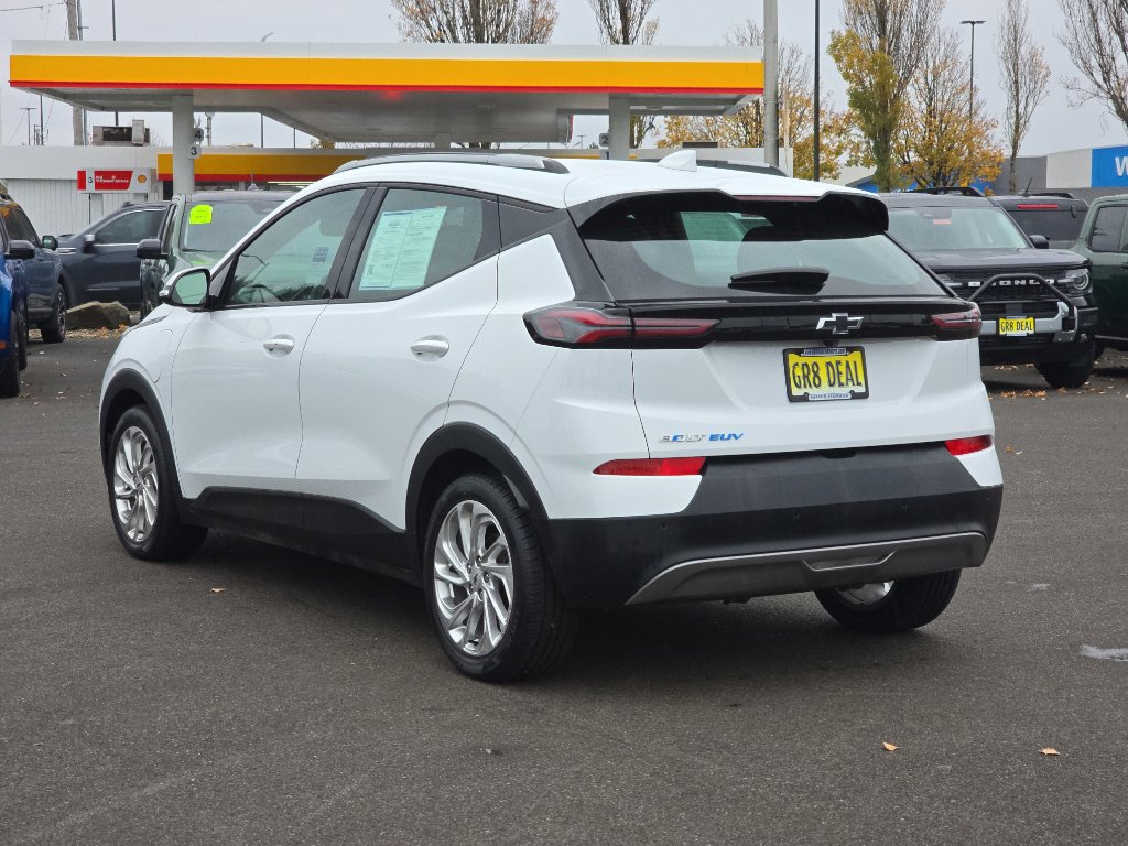 Used 2023 Chevrolet Bolt EUV LT w/ Driver Confidence Package image 4