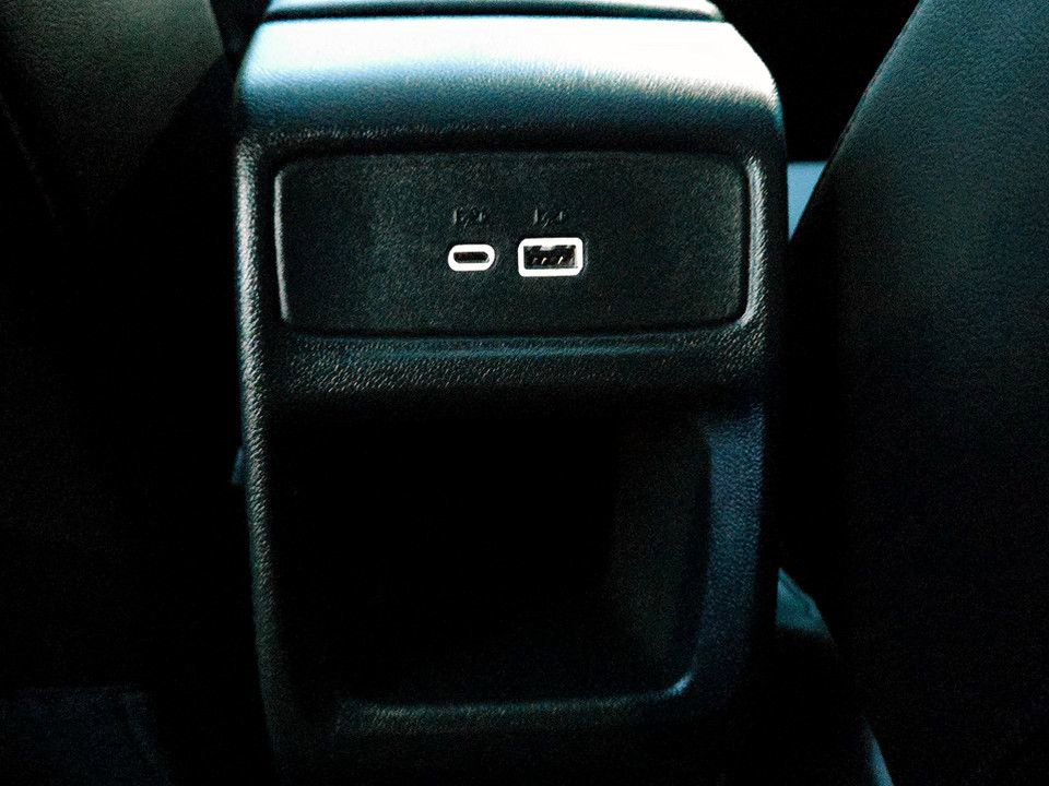 Used 2024 Chevrolet Trax RS w/ Sunroof Package image 32