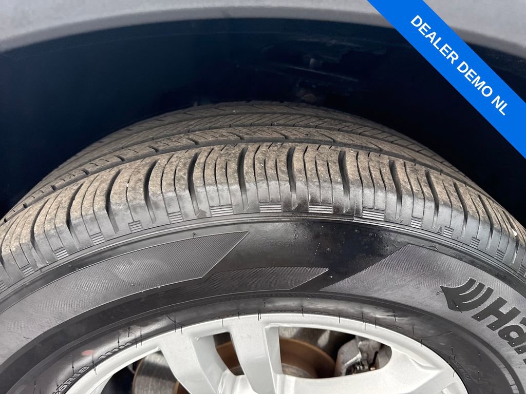 Used 2023 Ford Explorer XLT w/ Equipment Group 202A image 18