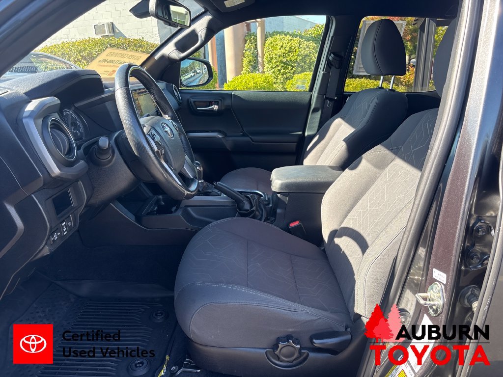 Certified 2018 Toyota Tacoma TRD Off-Road w/ Technology Package AWD/4WD image 12