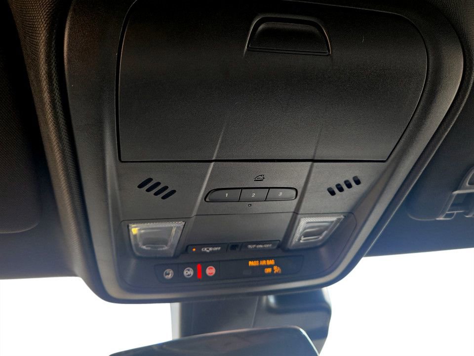 Used 2023 Cadillac XT4 Premium Luxury image 23