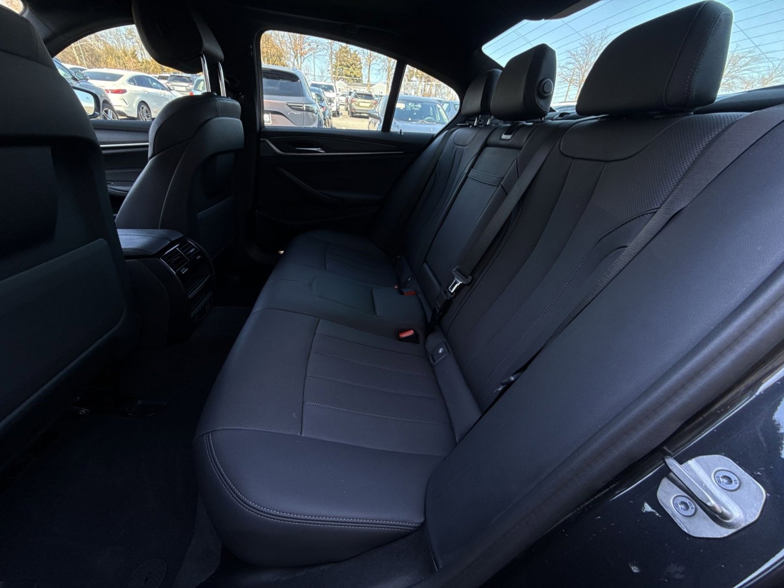 Used 2023 BMW 540i xDrive w/ M Sport Package image 25