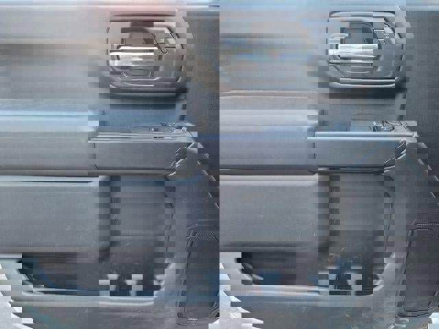 New 2024 GMC Sierra 2500 Pro w/ Convenience Package image 18