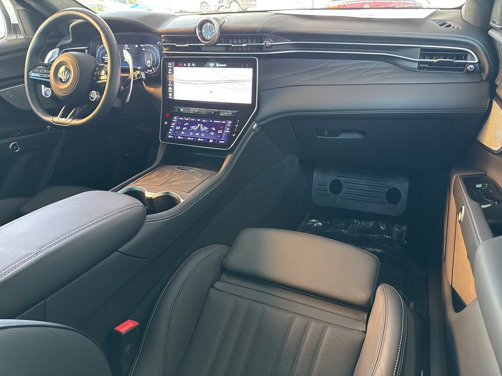 Used 2025 Maserati Grecale Modena AWD/4WD image 15