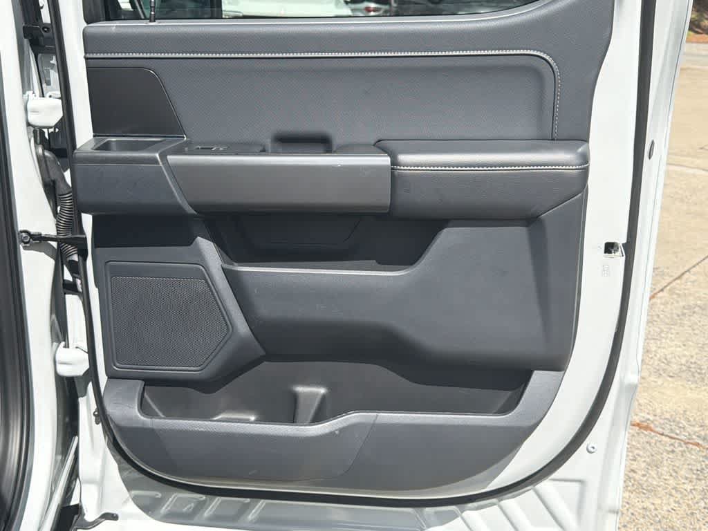 Used 2021 Toyota Corolla SE FWD image 14