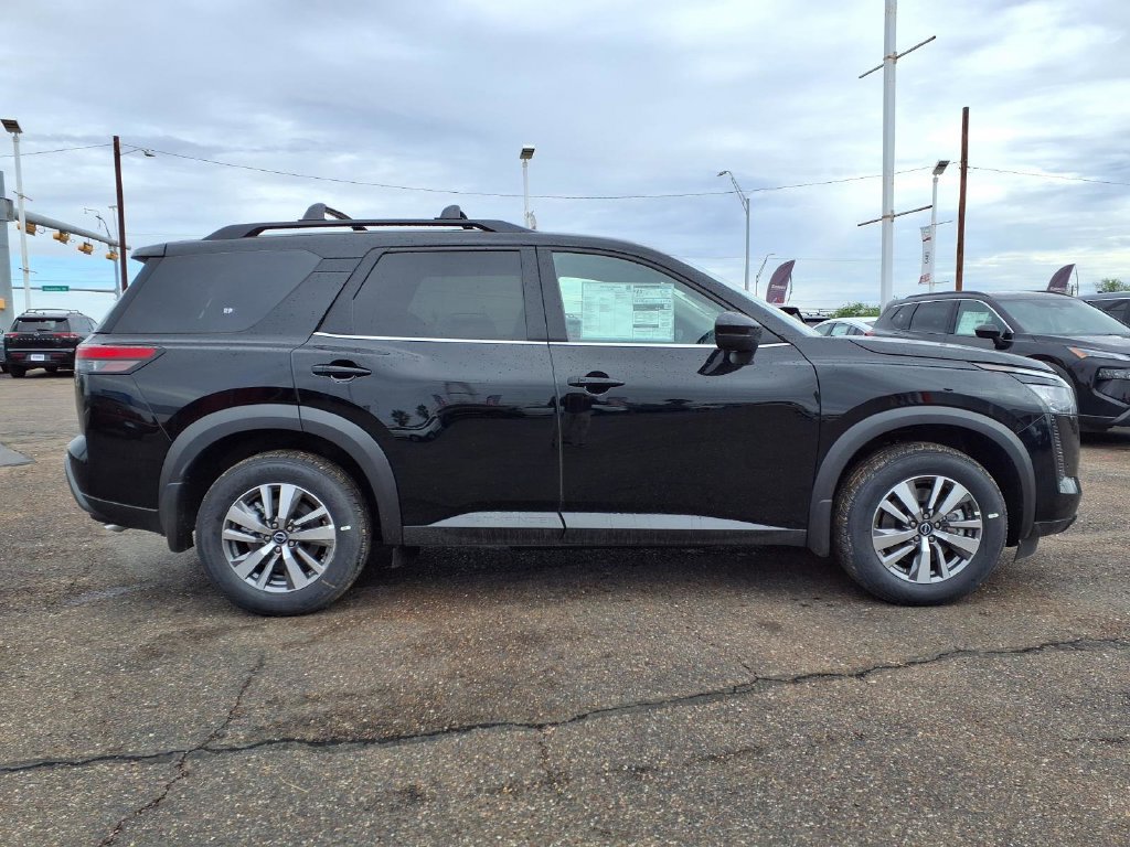 New 2026 Nissan Pathfinder SL AWD/4WD image 8