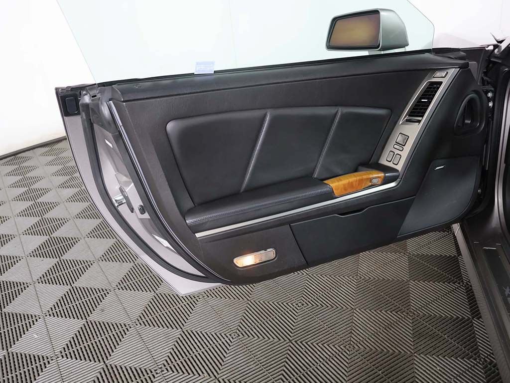 Used 2004 Cadillac XLR RWD image 21