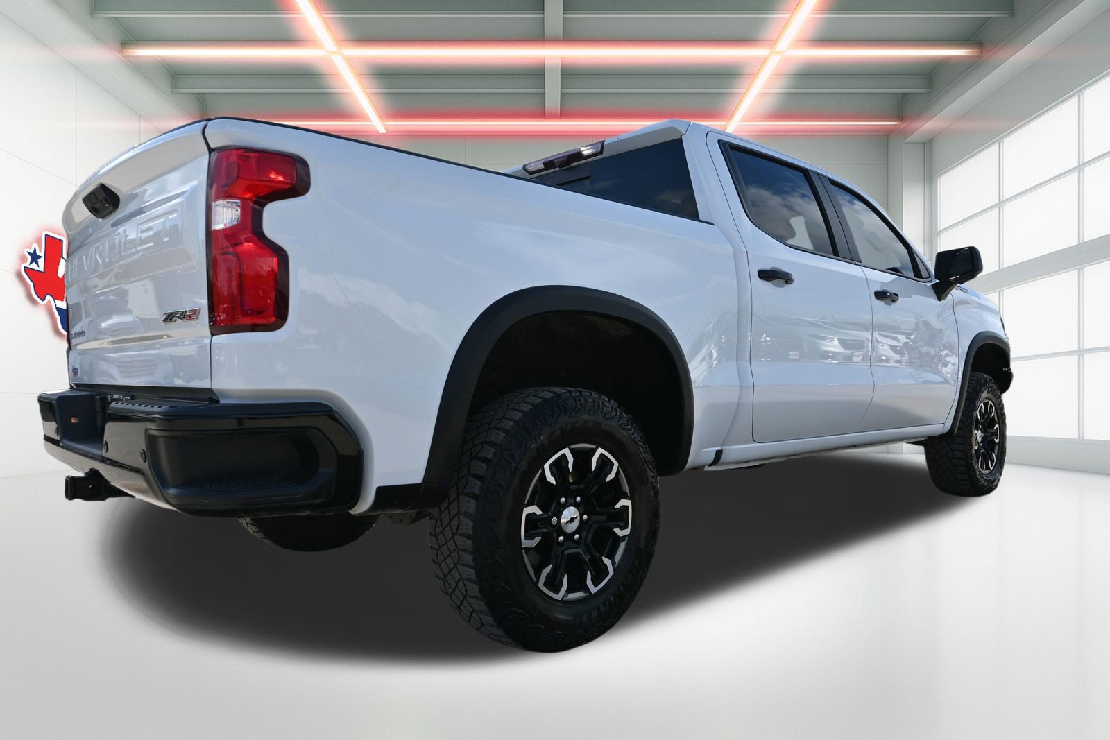 Used 2024 Chevrolet Silverado 1500 ZR2 w/ Technology Package AWD/4WD image 3