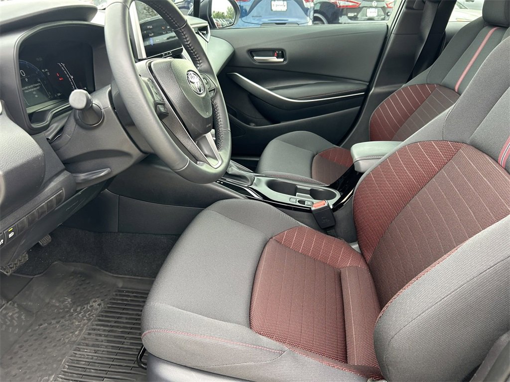 Used 2025 Toyota Corolla SE image 11