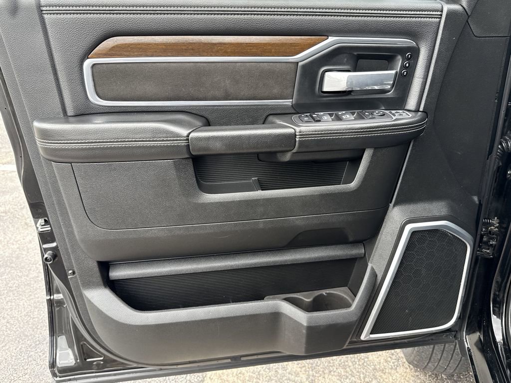 Used 2024 RAM 3500 Laramie image 11
