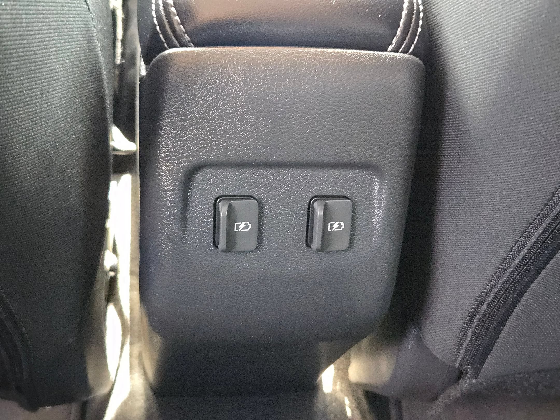 Used 2024 Nissan Kicks SV FWD image 23