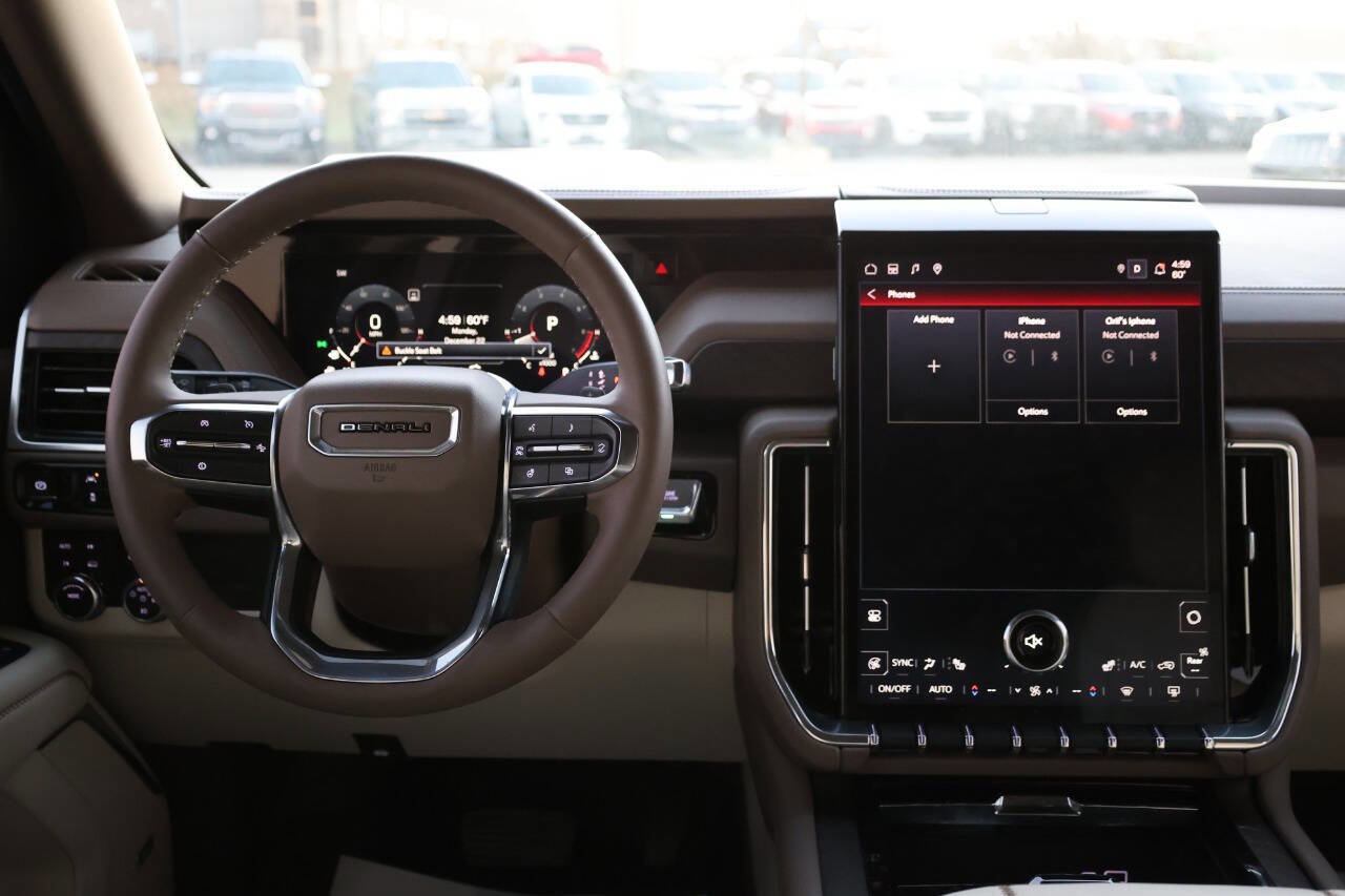 Used 2025 GMC Yukon XL Denali w/ Sun & Power Step Package image 24